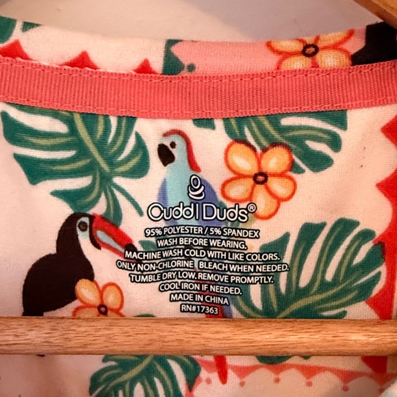 Cuddl Duds Allover Print Short Sleeve Sleep Shirt & Bermuda Shorts Pajama Set XS - Picture 3 of 10